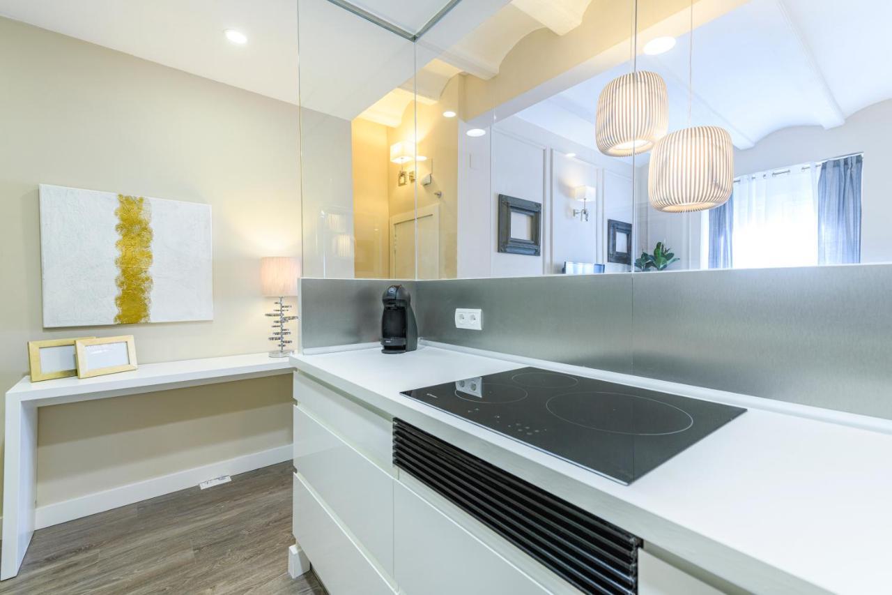 Pelayo With Terrace Mid-Term Apartment บาเลนเซีย ภายนอก รูปภาพ