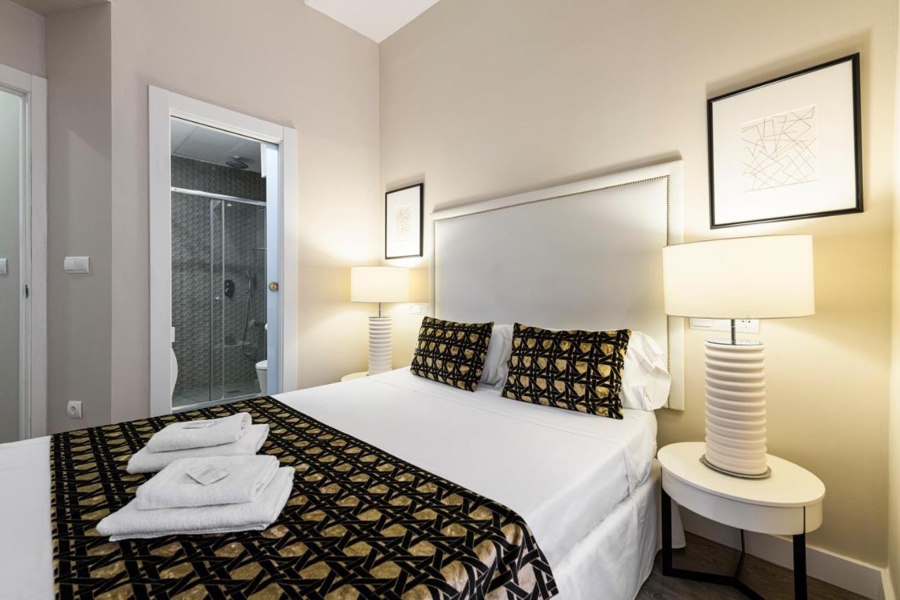 Pelayo With Terrace Mid-Term Apartment บาเลนเซีย ภายนอก รูปภาพ
