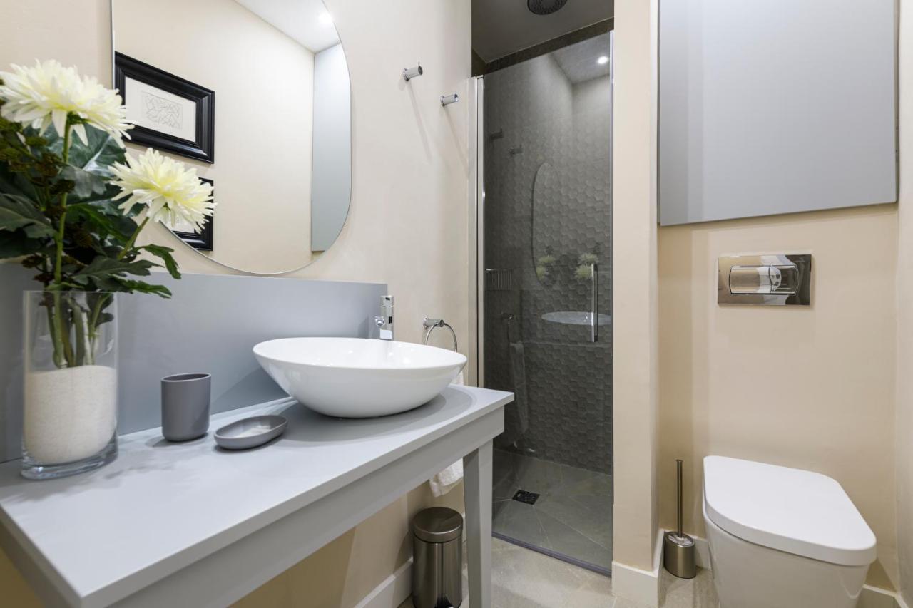 Pelayo With Terrace Mid-Term Apartment บาเลนเซีย ภายนอก รูปภาพ