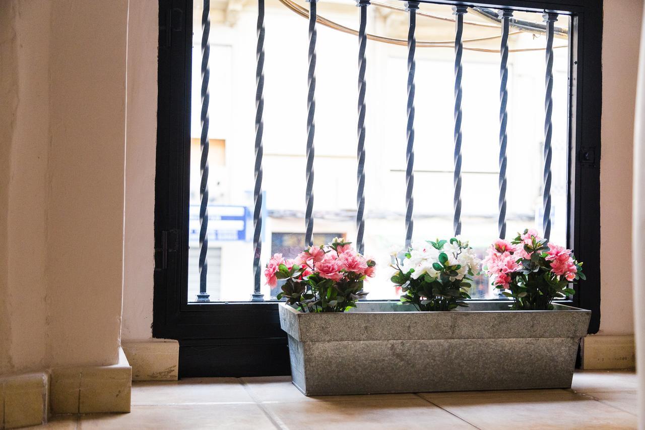Pelayo With Terrace Mid-Term Apartment บาเลนเซีย ภายนอก รูปภาพ